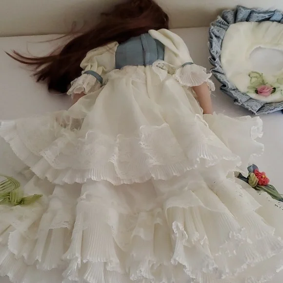 Blue and White Dress Hat and Umbrella Only For A 18" Doll - Picture 2 of 3